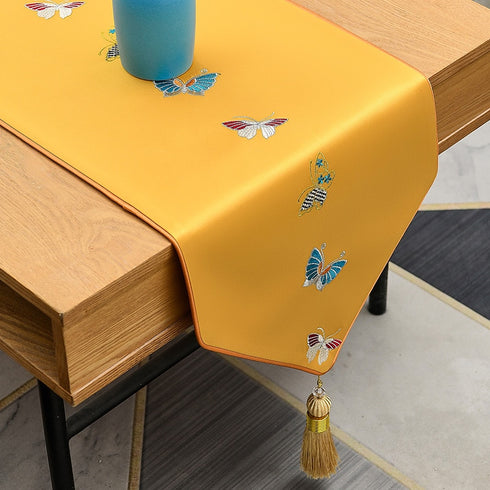 Hot Modern Luxury Table Runners with Tassel Polyester, with Feature Pattern for Wedding Home Decoration.