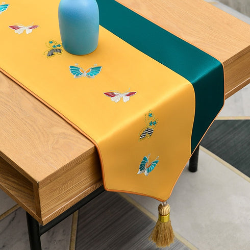 Hot Modern Luxury Table Runners with Tassel Polyester, with Feature Pattern for Wedding Home Decoration.