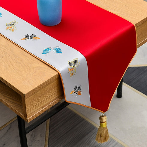 Hot Modern Luxury Table Runners with Tassel Polyester, with Feature Pattern for Wedding Home Decoration.